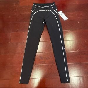 ALO Yoga Airbrush High-Waist Heart Throb Leggings White/Black XS NWT